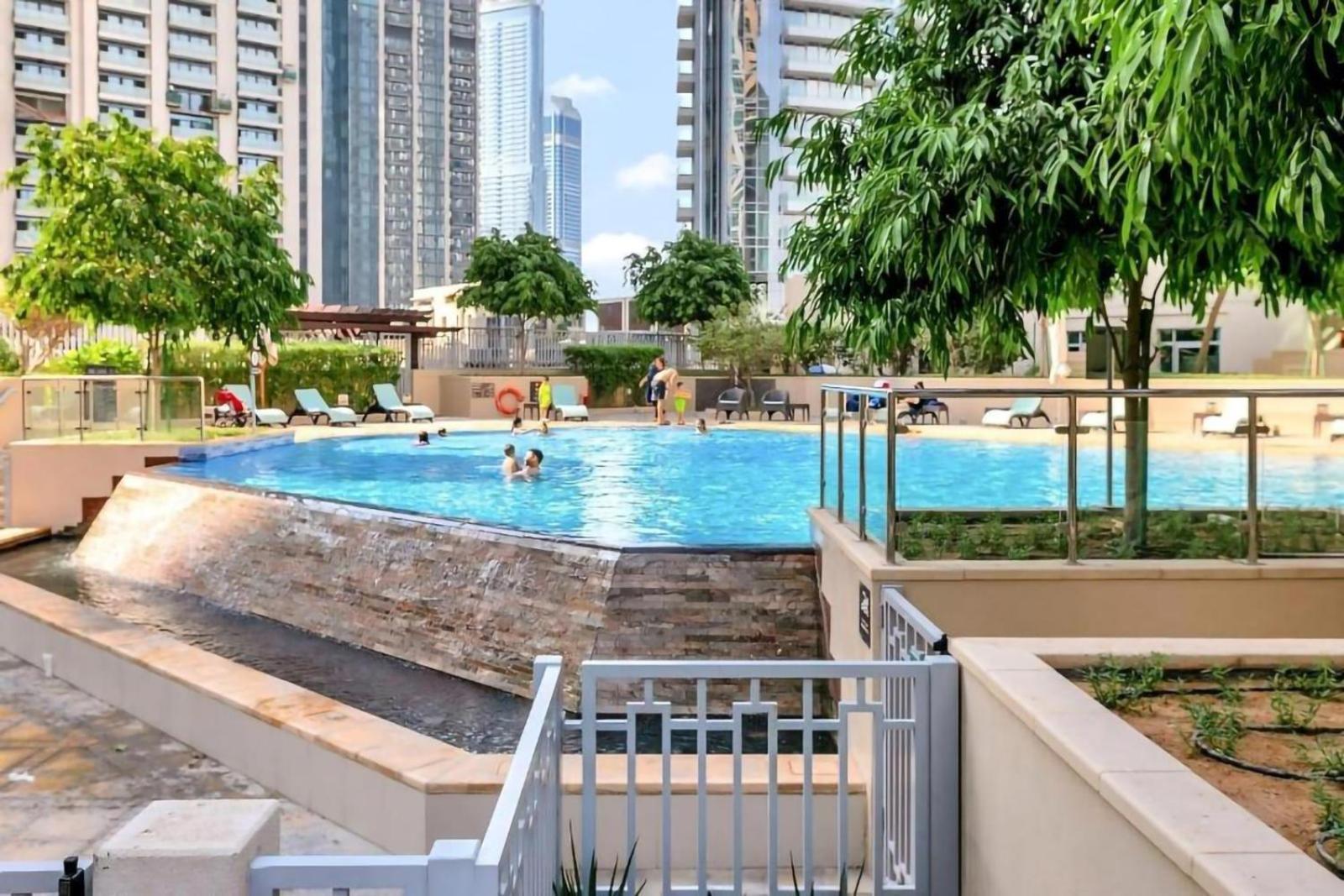 Dream Inn Apartments - Burj Residence With Fountain View ดูไบ ภายนอก รูปภาพ